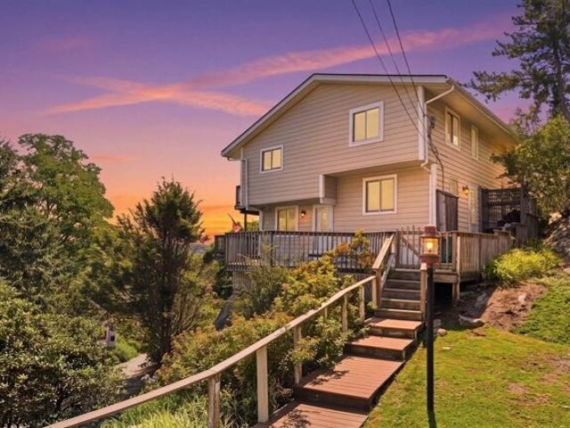Dune Cir, Gloucester, Home For Sale
