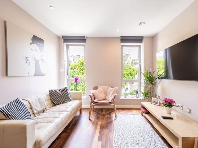 Dungannon House, Fulham Broadway, London SW6, 2 bed flat to rent, £3,150 pcm | PrimeLocation
