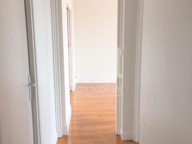 DUNKERQUE CENTRE, grand F2 ou F3 avec balcon sud