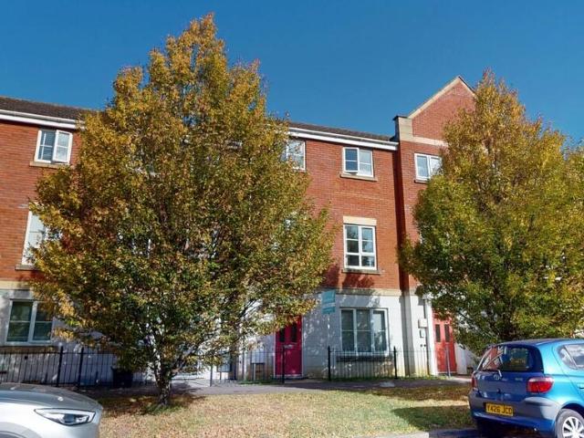 Dunlin Terrace, Pilgrove Way 2 bed ground floor flat to rent £1,000 pcm £231 pw