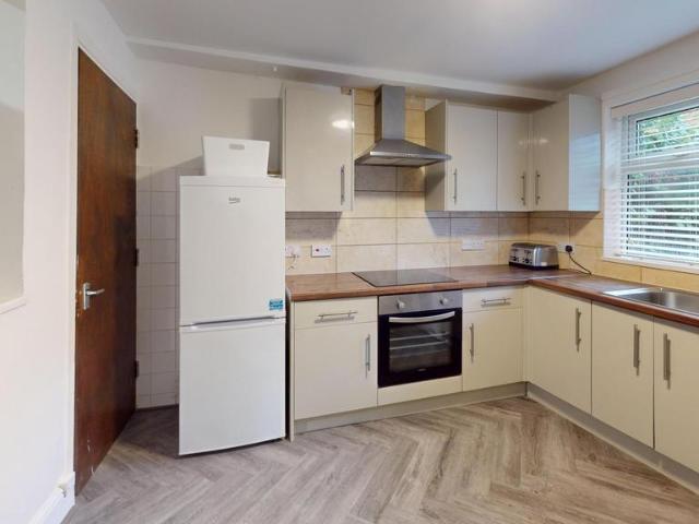 Dunlop Avenue, Nottingham NG7 6 bed house to rent £544 pcm £126 pw