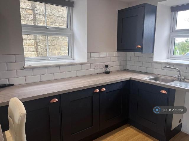Dunlop House, Crowborough, TN6 2 bed flat to rent £1,300 pcm £300 pw