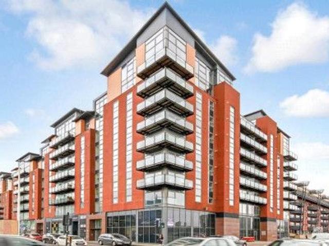 Dunlop Street, Glasgow G1, 3 bed flat to rent, £3,200 pcm | PrimeLocation