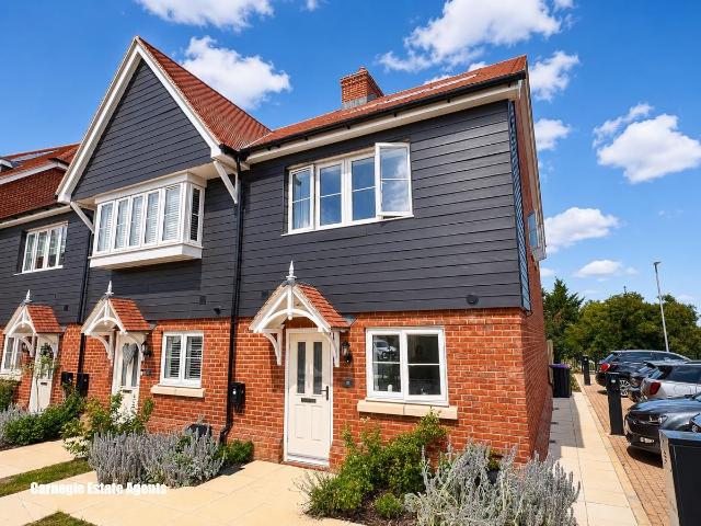 Dunnock Close, Knebworth SG3, 2 bed end terrace house to rent, £2,500 pcm | PrimeLocation