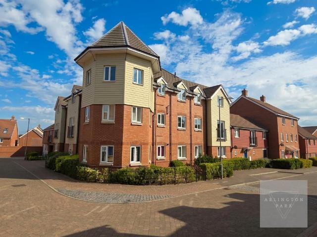 Dunnock Drive, Norwich NR8 2 bed apartment to rent £1,000 pcm £231 pw