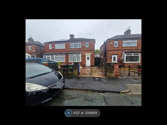 Dunoon Road, Stockport SK5, 3 bed semi detached house to rent, £1,200 pcm | PrimeLocation