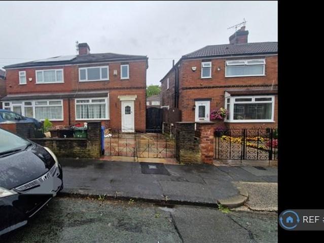 Dunoon Road, Stockport, SK5 3 bed semi detached house to rent £1,200 pcm £277 pw