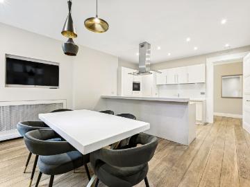 Dunraven Street, Mayfair W1K, 3 bed flat to rent, £16,250 pcm | PrimeLocation