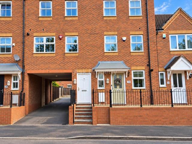 Dunsil Road, Mansfield 2 bed townhouse to rent £875 pcm £202 pw