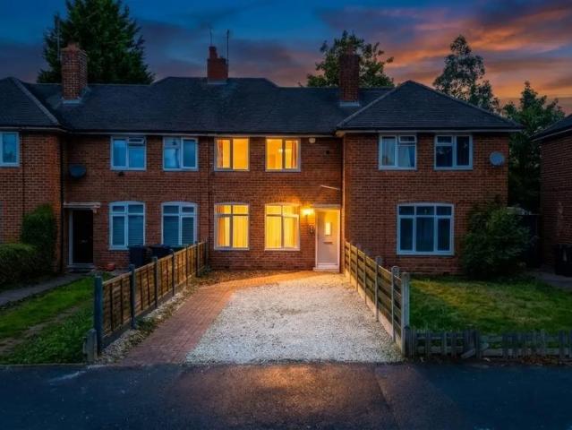 Dunslade Road, Birmingham, West. 2 bed terraced house to rent £1,100 pcm £254 pw