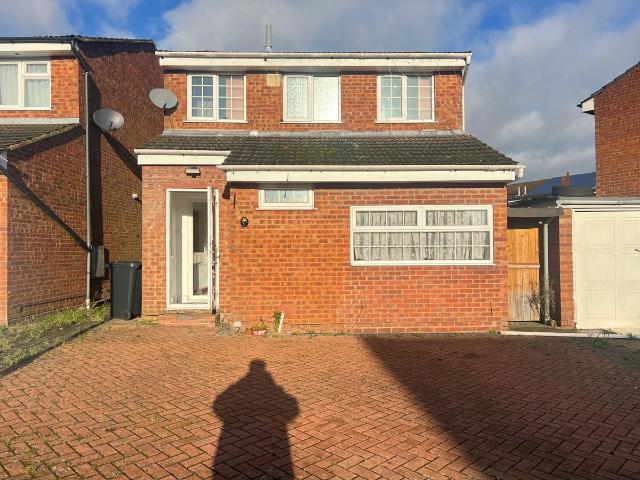 Dunsmore Road, Luton LU1, 6 bed detached house to rent, £2,350 pcm | PrimeLocation