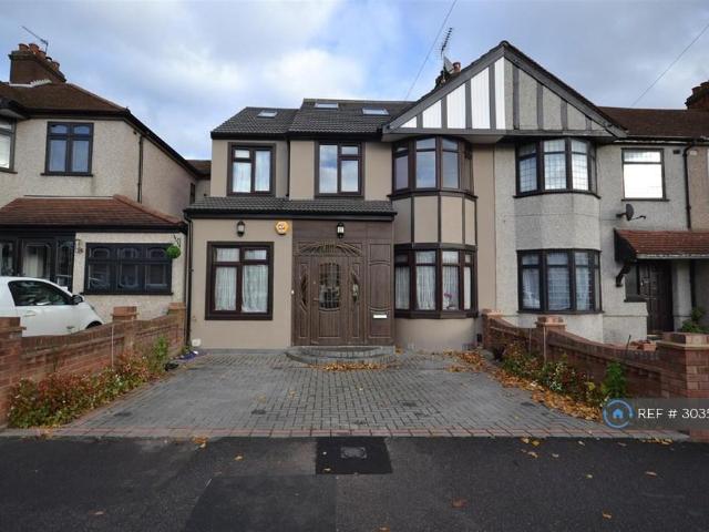 Dunspring Lane, Ilford, IG5 6 bed semi detached house to rent £3,800 pcm £877 pw