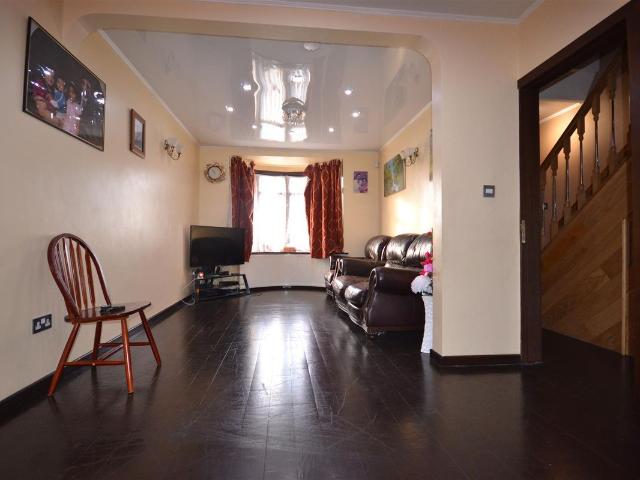 Dunspring Lane, Ilford IG5, 7 bed semi detached house to rent, £3,650 pcm | PrimeLocation