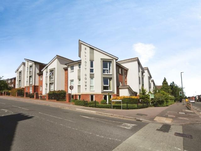 Dunstable LU6, 2 bed flat to rent, £1,050 pcm | PrimeLocation