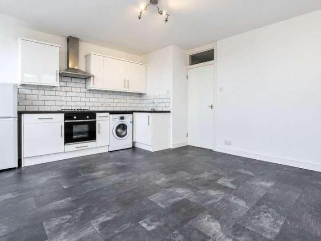 Dunstable Road, Luton, LU4