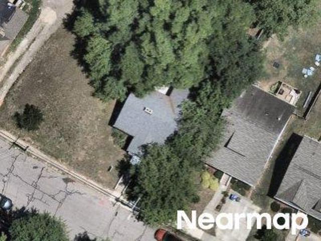 Dunstan Ave