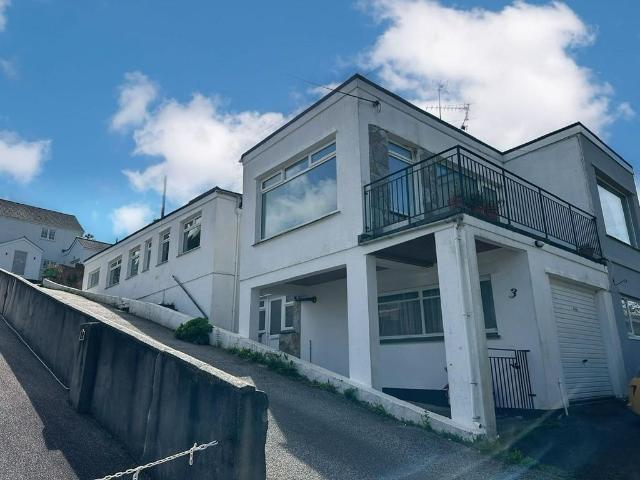 Dunstan Close, Cornwall TR10 2 bed apartment to rent £1,295 pcm £299 pw