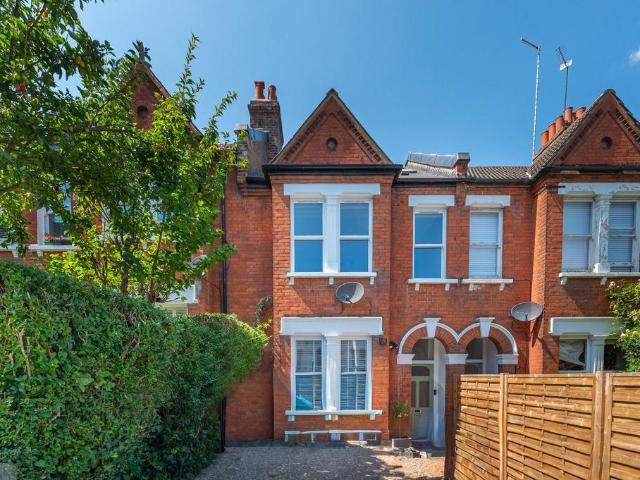 Dunstans Road, East Dulwich, SE22 3 bed maisonette to rent £4,000 pcm £923 pw