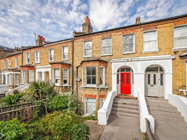 Dunstans Road, London SE22, 2 bed maisonette to rent, £2,950 pcm | PrimeLocation