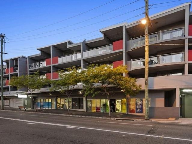 Dual Occupancy Apartment + Shop earning $6746.13pm