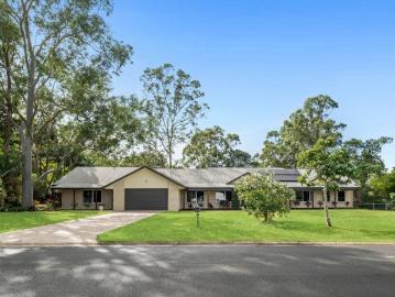 DUAL OCCUPANCY ON PRIME USEABLE LAND / TIGHTLY HELD DRESS CIRCLE LOCATION