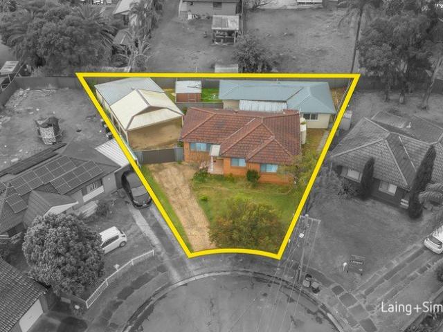 Dual occupancy property nestled on a high set 626sqm block