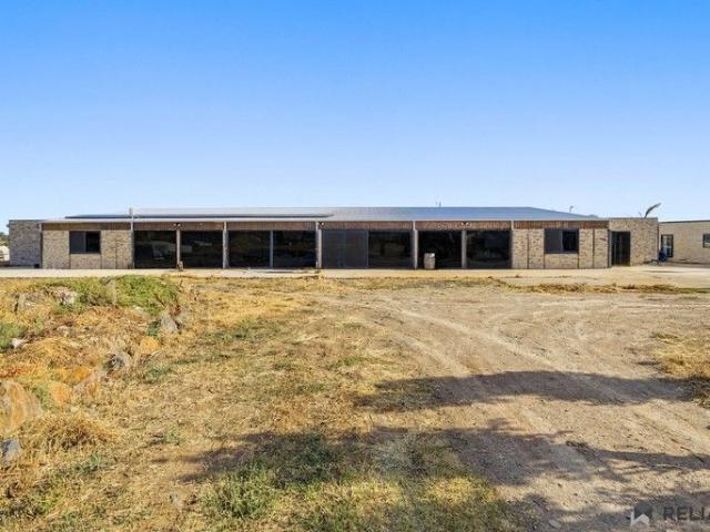 Dual Occupancy Residence on 3.2 Acers