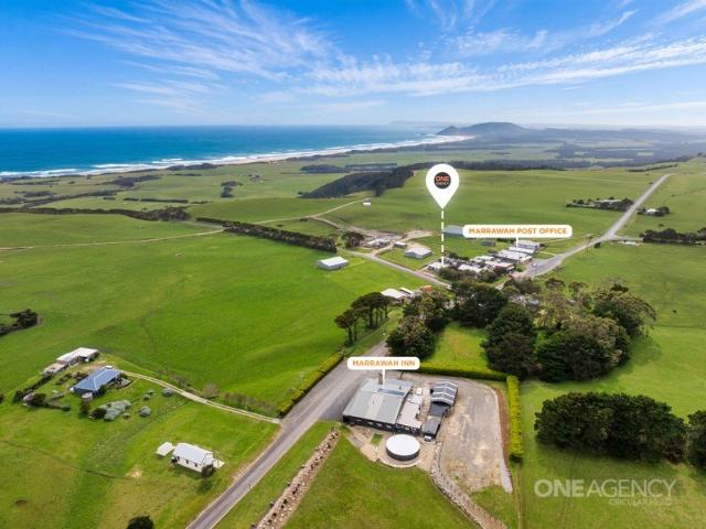 Dual Accommodation in a Coastal Setting