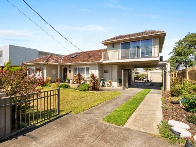 Dual Family Living or AirBnB The Ultimate Bayside Opportunity
