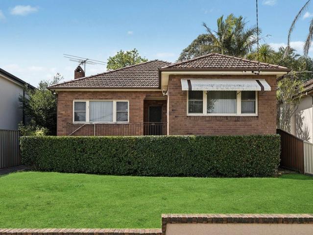 Dual frontage full brick home on 676sqm offers huge potential