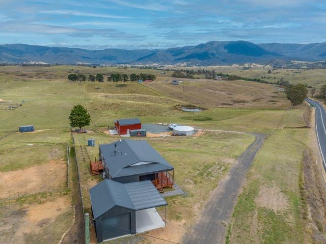 Dual Income, Acreage & Exceptional Lifestyle