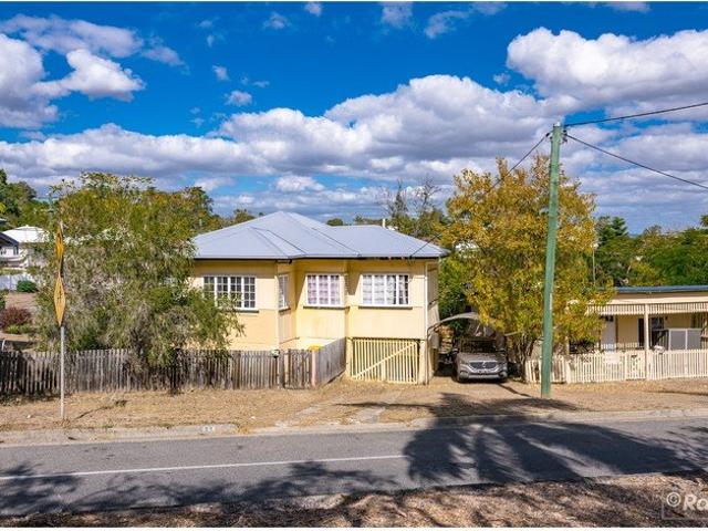 Dual Income Opportunity Two Dwellings, One Title! Exceptional Rental Return in a Prime Location