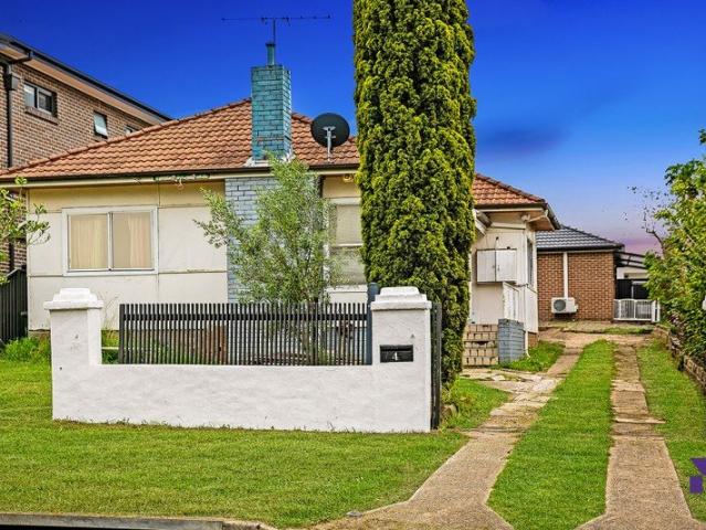Dual income opportunity with views over Sefton Golf Course