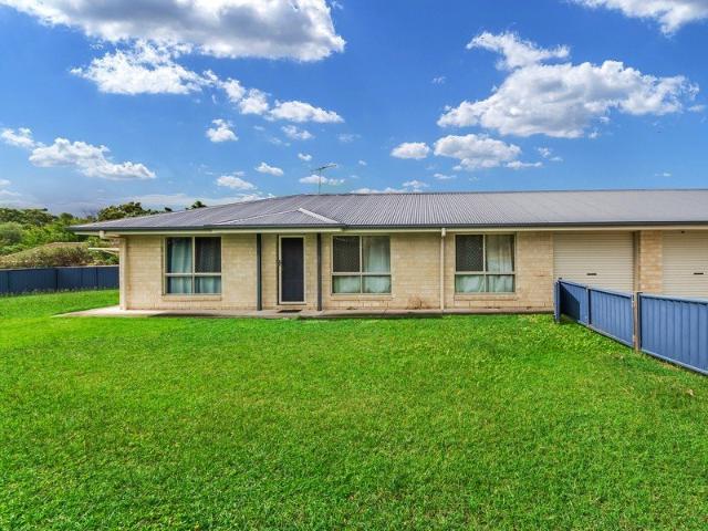 Dual Income Opportunity on 829m² Spacious Duplex in Prime Strathpine Location