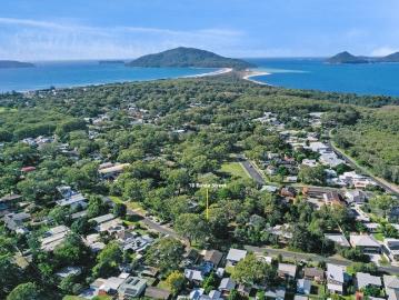 Dual Income Opportunity on Expansive Block in Prime Location