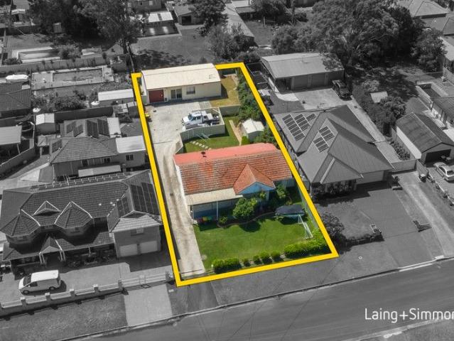 Dual Income property set on an elevated 1,012sqm block returning $1,110 per week