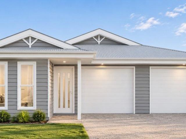 DUAL KEY INVESTMENT OPPORTUNITY | TWO LIVING ZONES | UPPER COOMERA