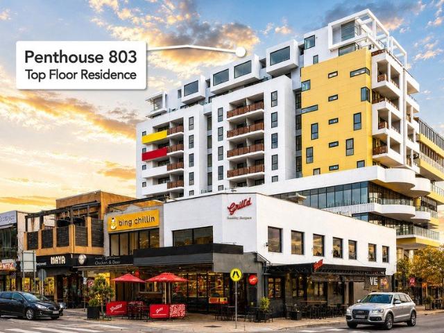 Dual Level Penthouse with Panoramic Views & Terrace