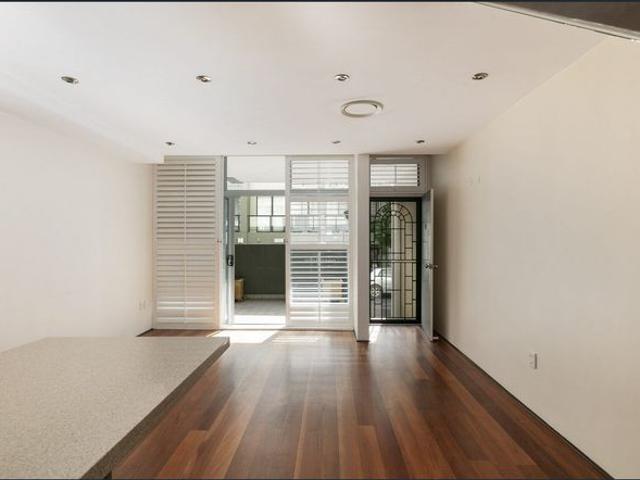 Dual level townhouse with secure double parking