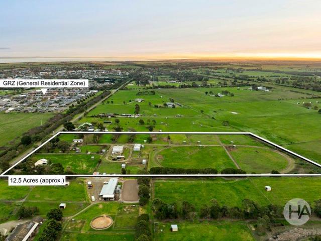 Dual Living with Country Space & Town Convenience