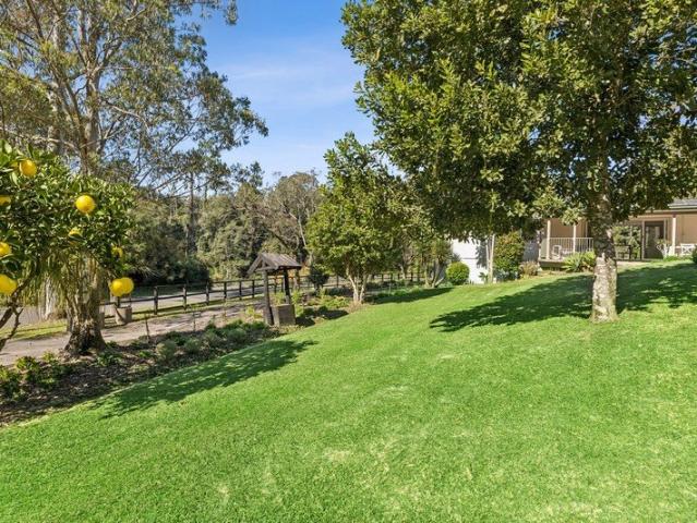 Dual living acreage retreat