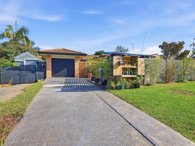 Dual Living, Custom Finishes And Exceptional Income Potential