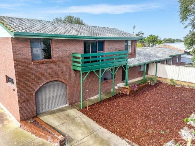 Dual Living, Double Opportunity in Central Goolwa Location
