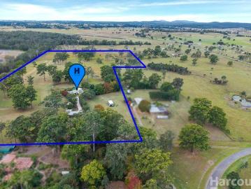 Dual Living Dual Income on 40 Acres!