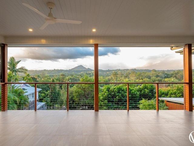 Views, Space and Privacy in the Heart of Eumundi