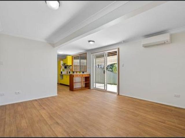 Dual Living Family home in the heart of Rosemount