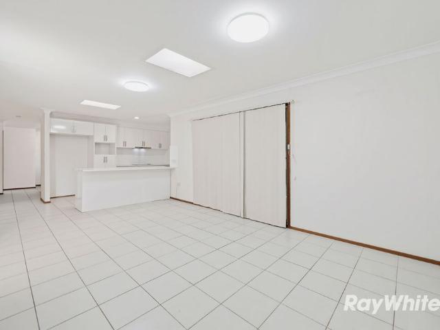 Dual Living Family Home in a Quiet Bonnyrigg Location