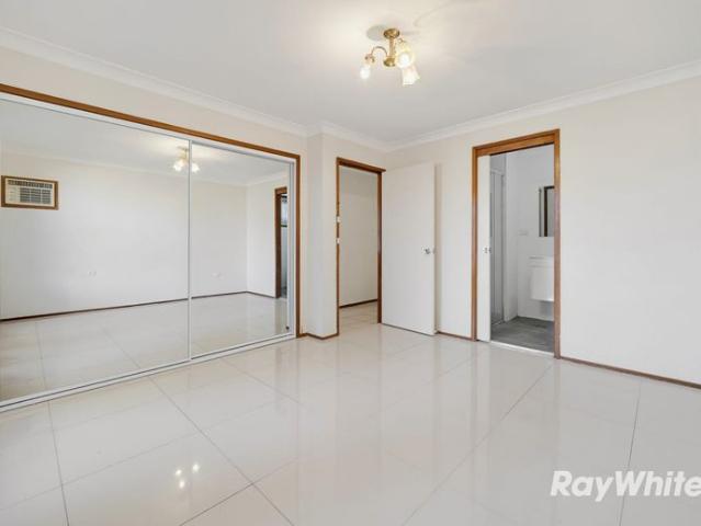 Dual Living Family Home in a Quiet Bonnyrigg Location