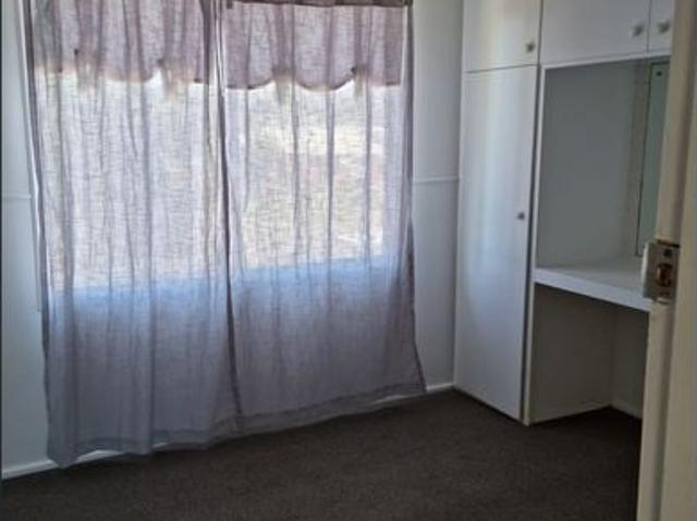 Dual Living for Extended family required or Students sharing