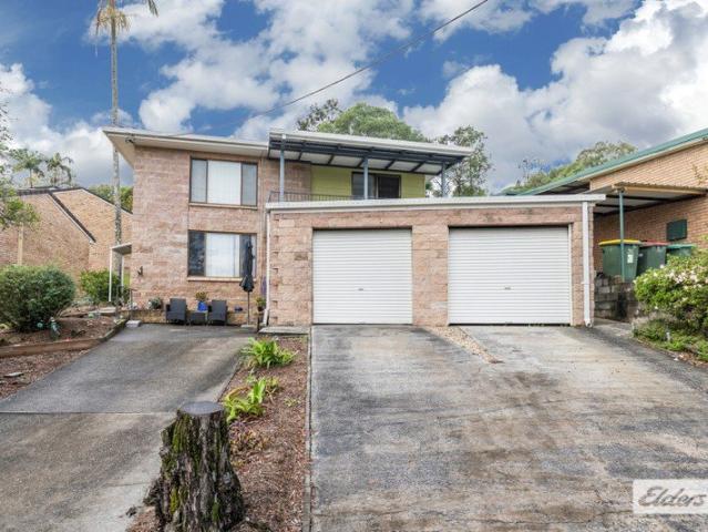 Dual Living Flexibility with Income Potential in the Heart of Maclean